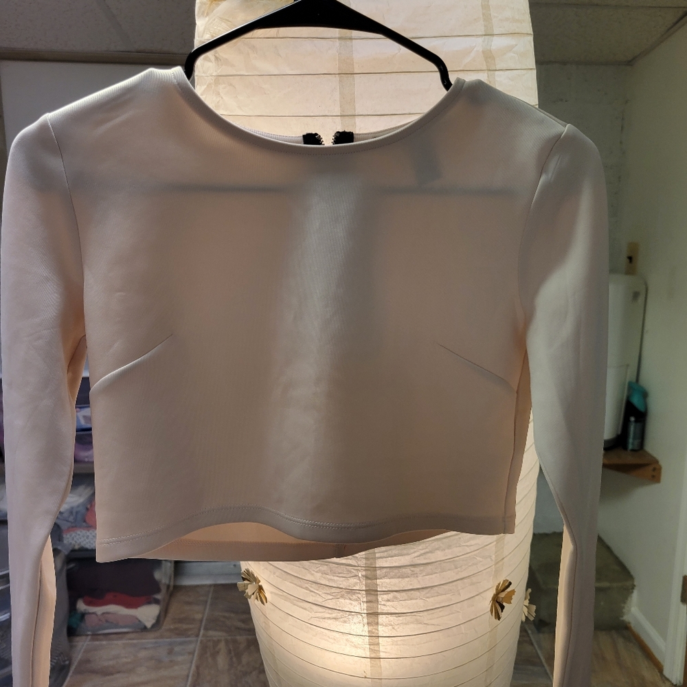 Forever 21 Crop Top Long Sleeves Shirt Size S